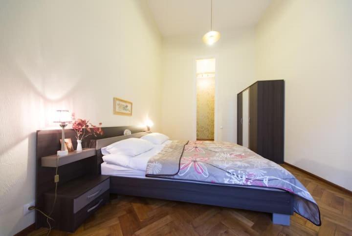 Apartment On Tabidze 3/5 Τυφλίδα Εξωτερικό φωτογραφία