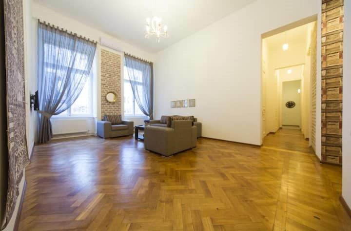 Apartment On Tabidze 3/5 Τυφλίδα Εξωτερικό φωτογραφία